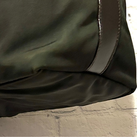 Black Gucci Nylon Bag With Brown Lether Trim & Silver Hardware - EUC - Picture 7 of 16